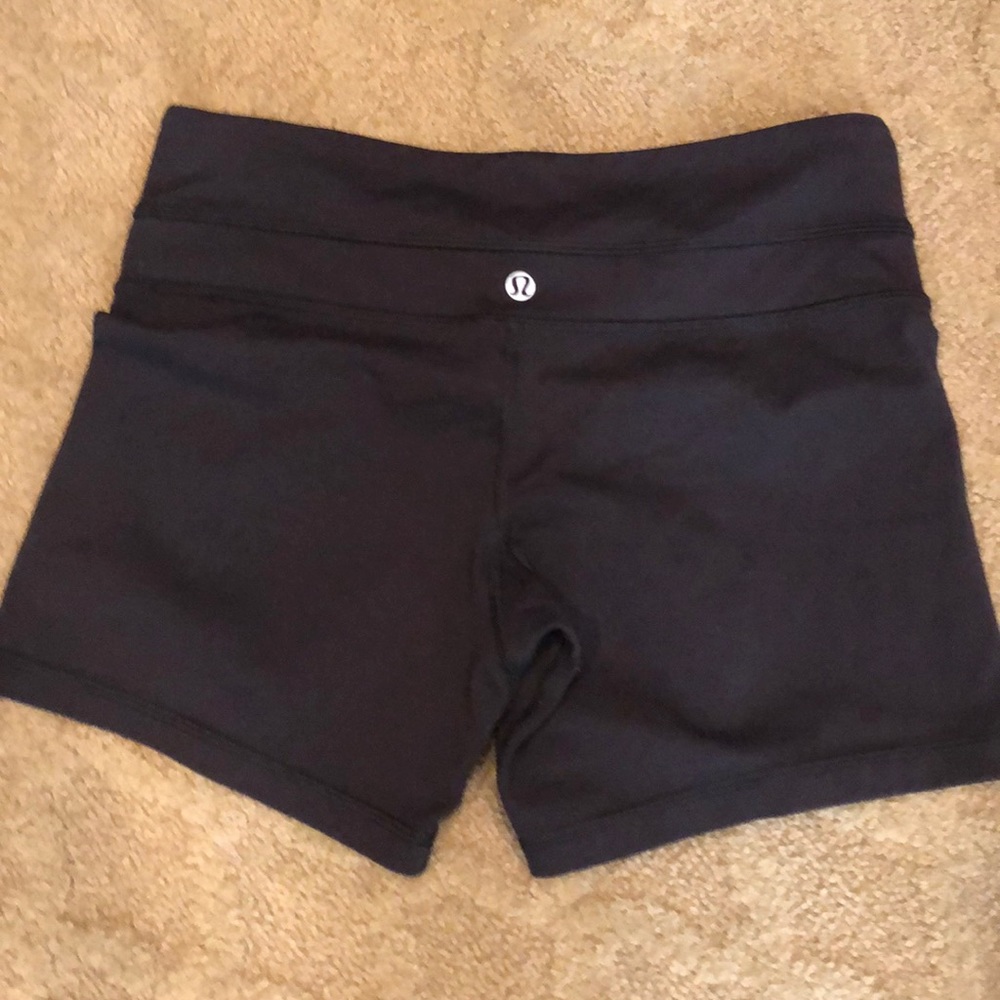 Like new lululemon shorts - size 6